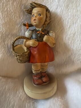 Vintage Goebel Hummel Little Shopper #96 TMK-3 Figurine W Germany 5" Basket